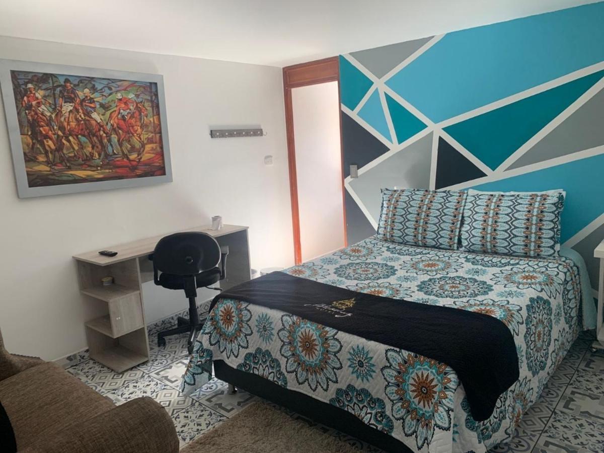 Hotel Alcatraz Yarumal Екстериор снимка