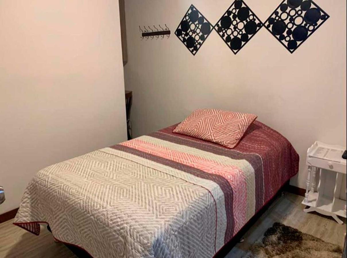 Hotel Alcatraz Yarumal Стая снимка