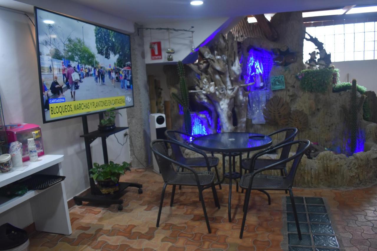 Hotel Alcatraz Yarumal Екстериор снимка