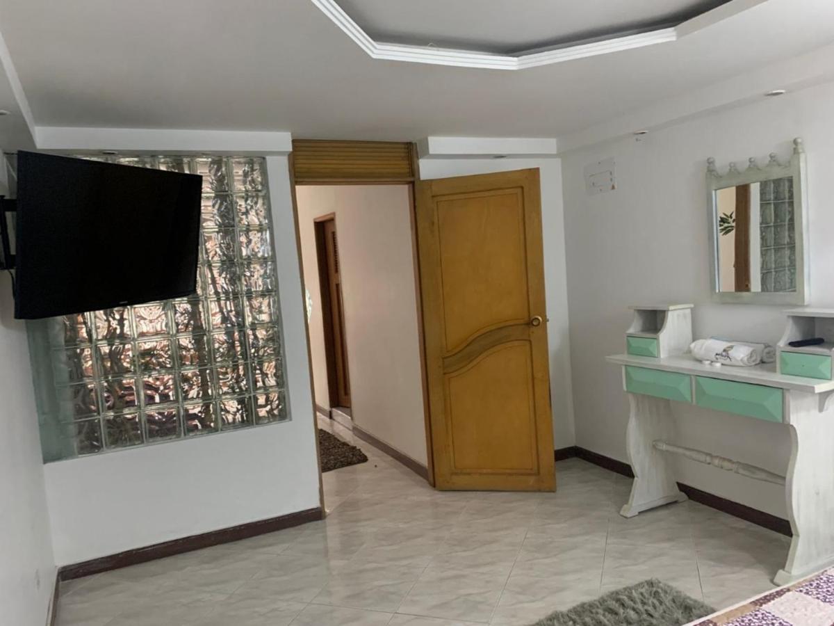 Hotel Alcatraz Yarumal Екстериор снимка