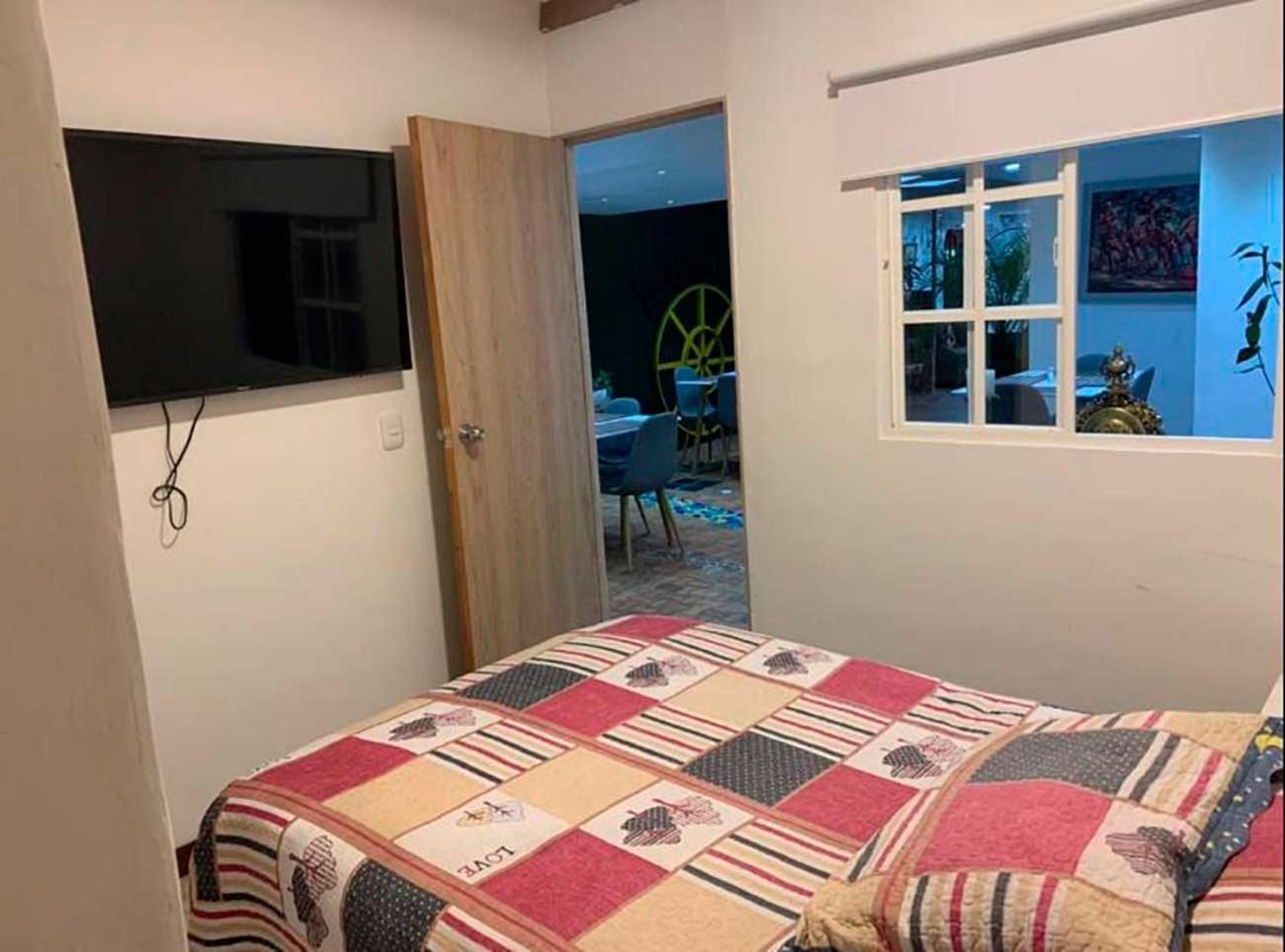 Hotel Alcatraz Yarumal Стая снимка
