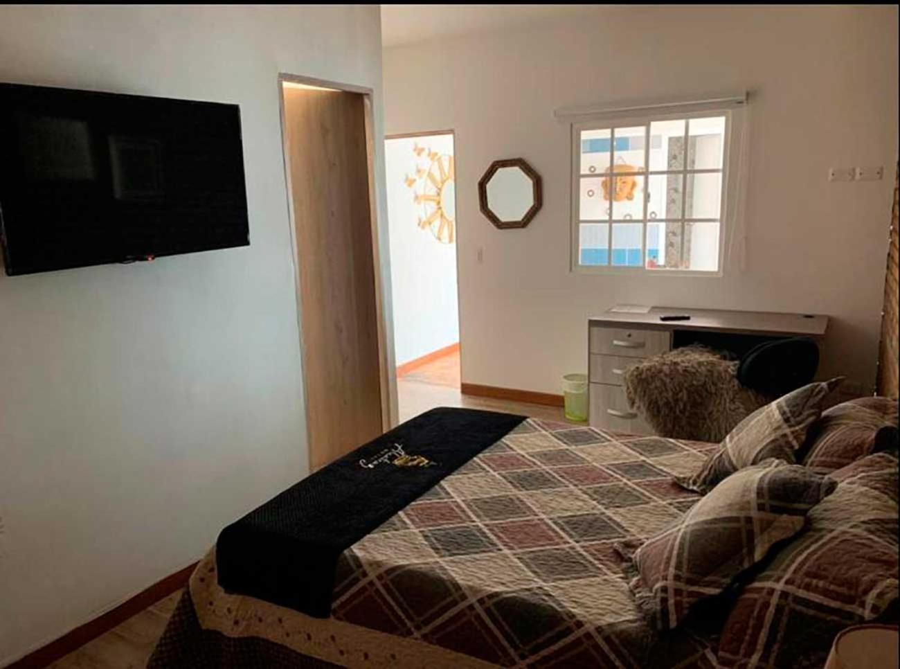 Hotel Alcatraz Yarumal Стая снимка