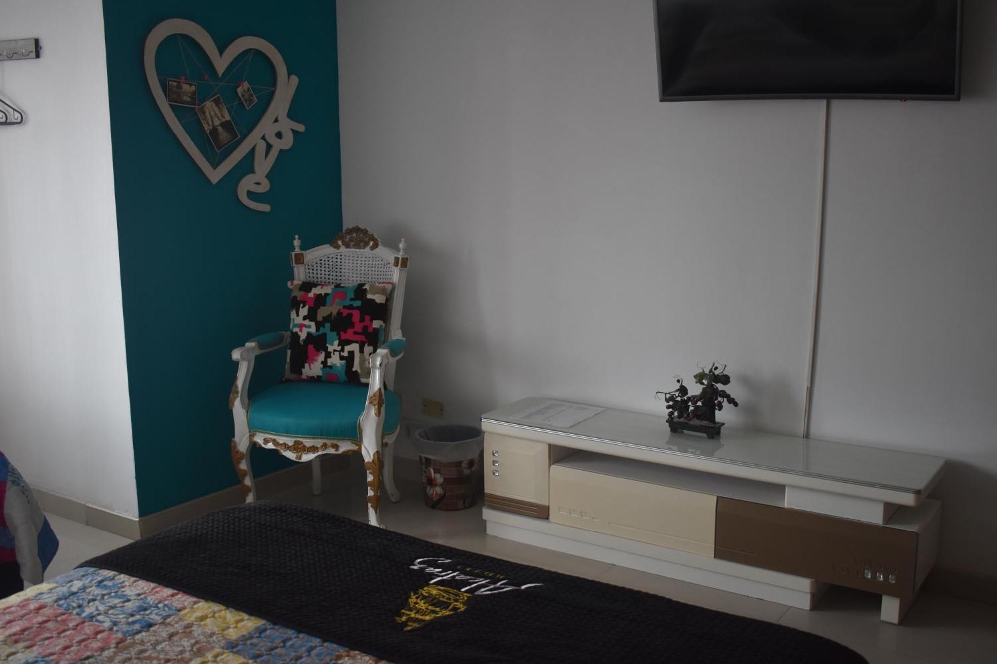 Hotel Alcatraz Yarumal Стая снимка