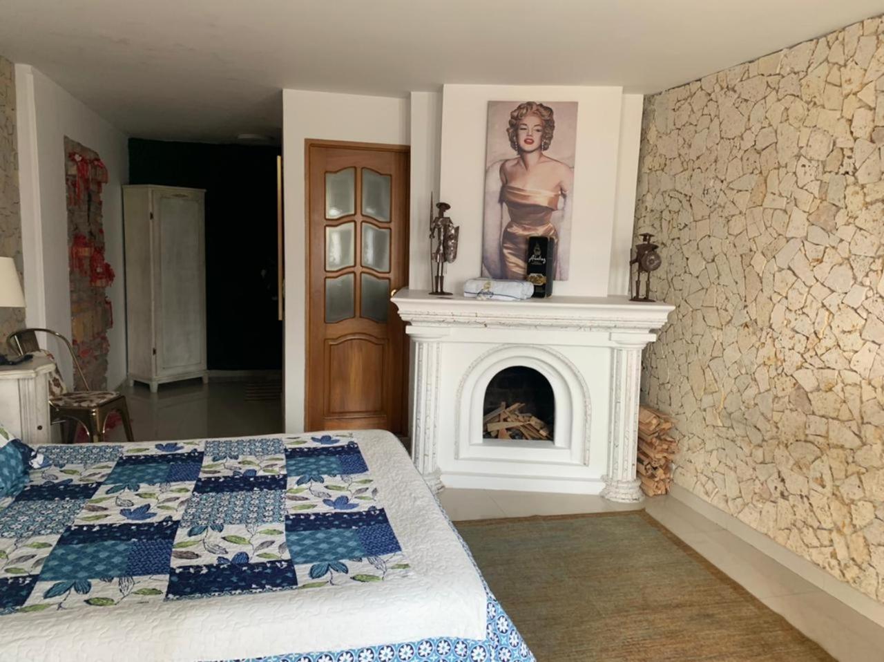 Hotel Alcatraz Yarumal Стая снимка